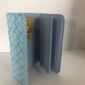 G wallet.  G signature, Light Blue